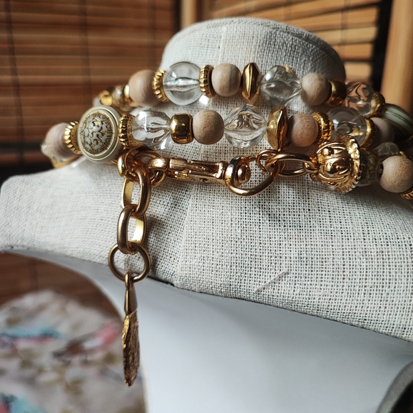 Limited Express Wood Acrylic Lucite Long EXP Gold Tone Dual Strand - Picture 3 of 16